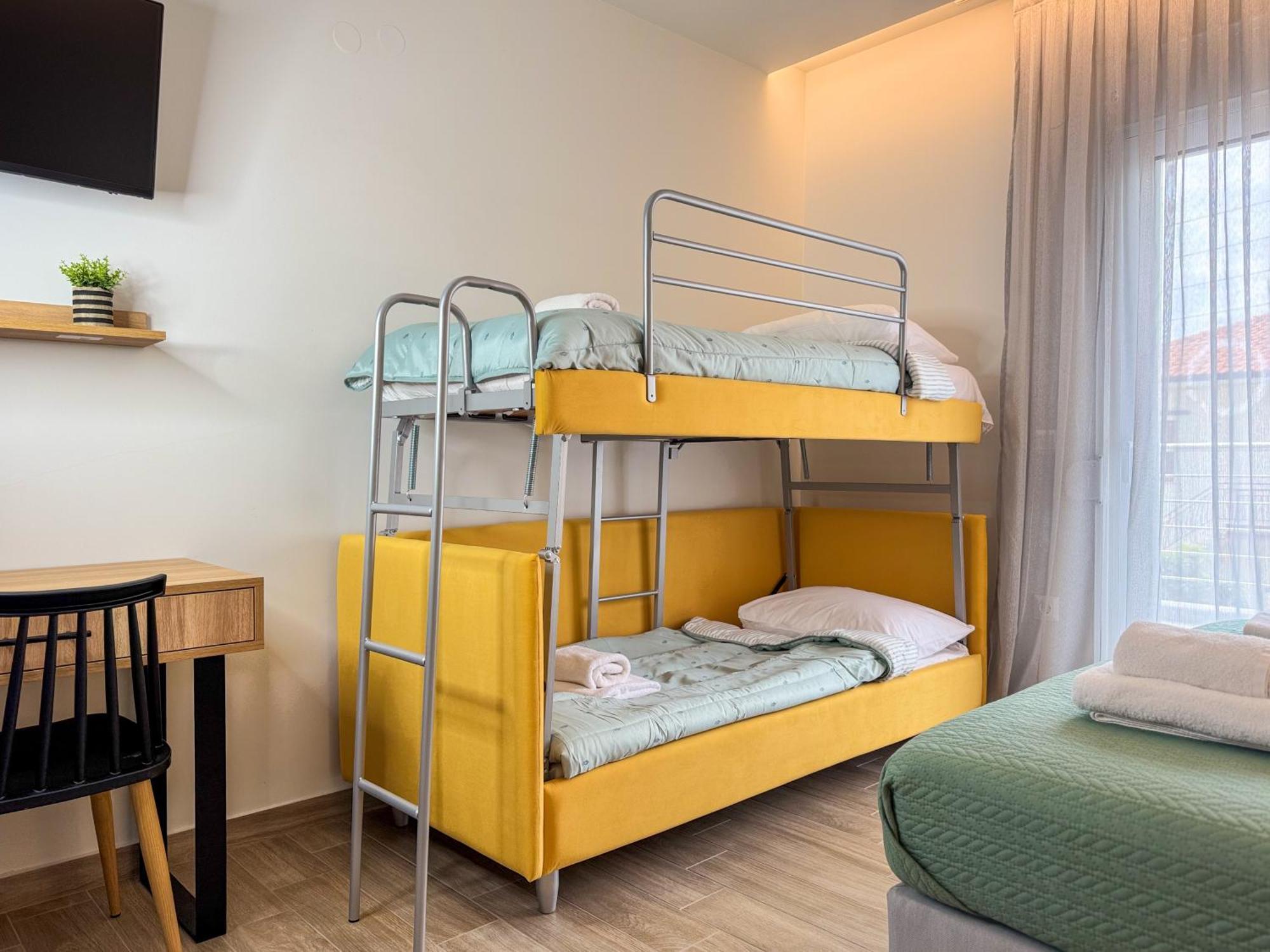Kochyli Garden Studios Nea Plagia Exteriör bild